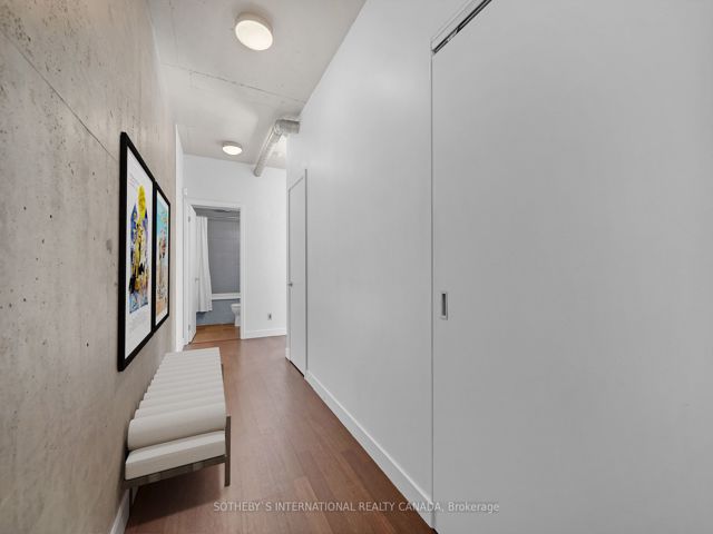 801 - 169 John St
