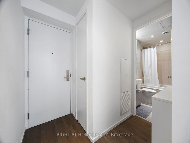 3403 - 5 St. Joseph St