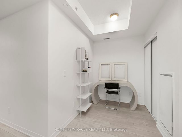 1108 - 51 East Liberty St