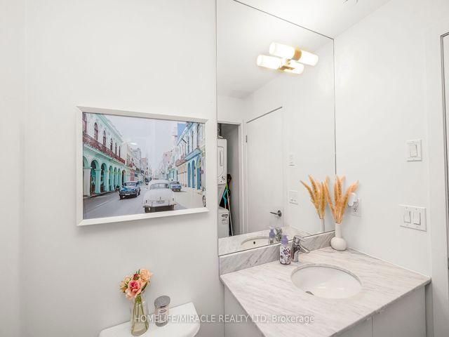 1108 - 51 East Liberty St