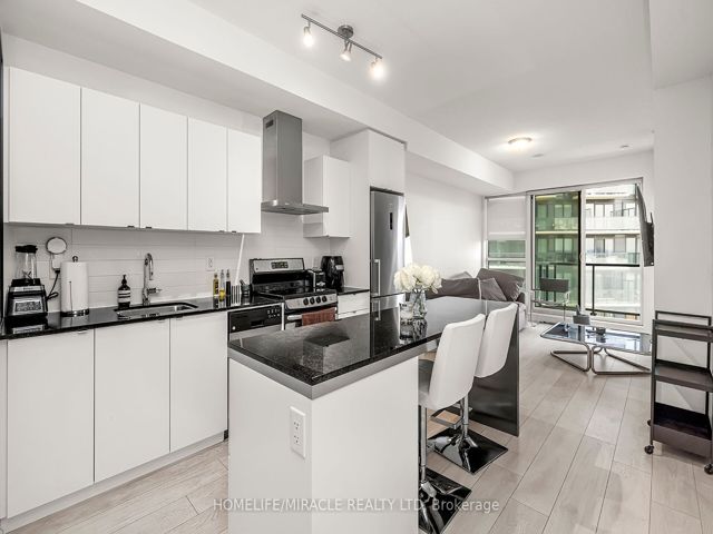 1108 - 51 East Liberty St