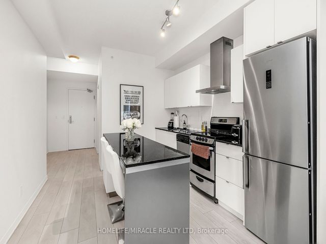 1108 - 51 East Liberty St