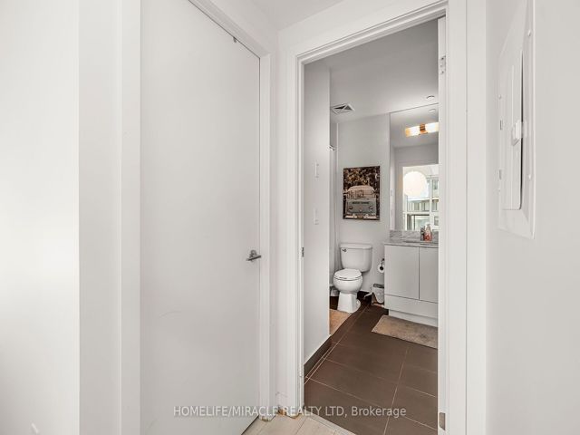 1108 - 51 East Liberty St