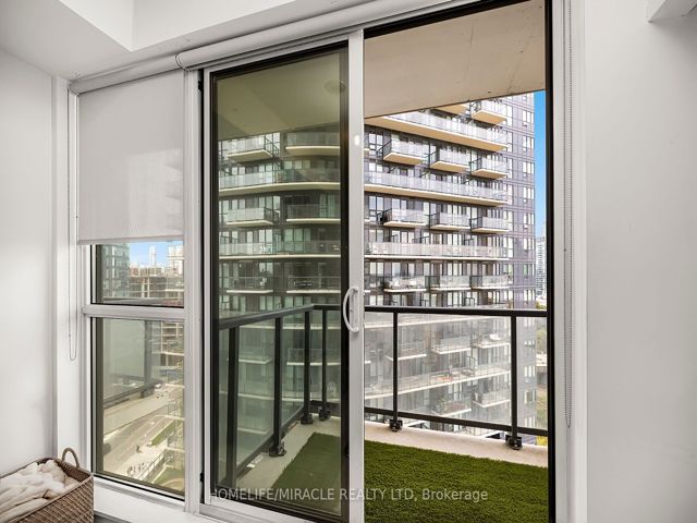 1108 - 51 East Liberty St