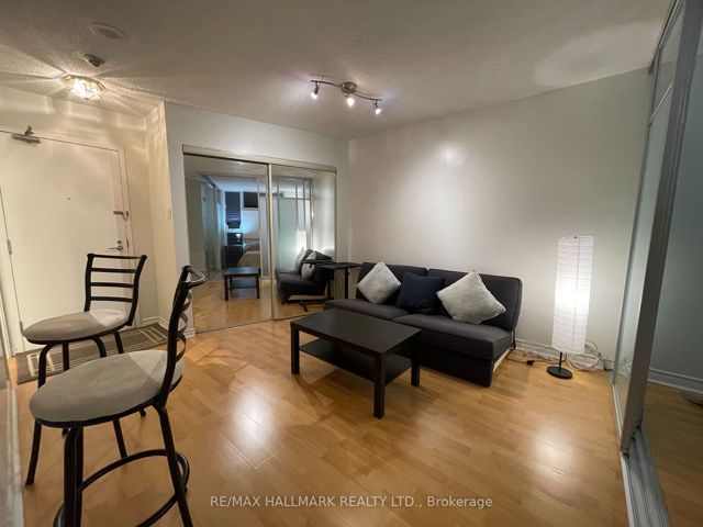 913 - 1055 Bay  (Furnished & Prkng) St