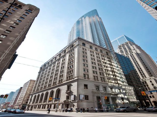 918 - 1 King St W