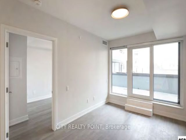 205 - 2525 Bathurst St