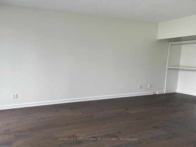 1113 - 25 Richmond St E