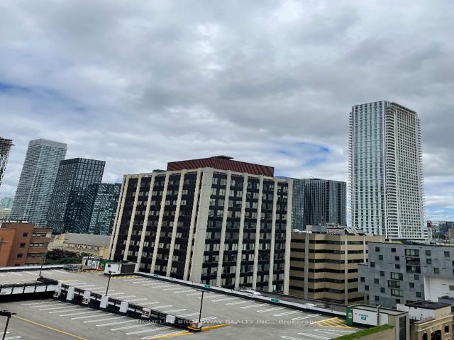 1113 - 25 Richmond St E