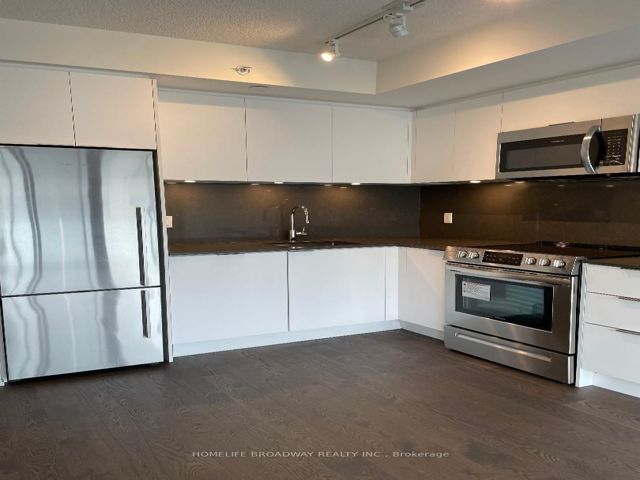 1113 - 25 Richmond St E