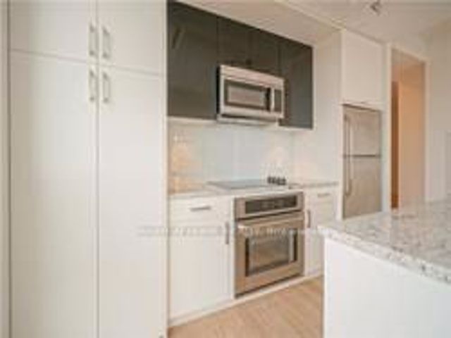 1510 - 89 Dunfield Ave