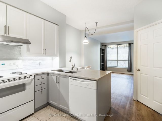 203 - 55 Bloor St E