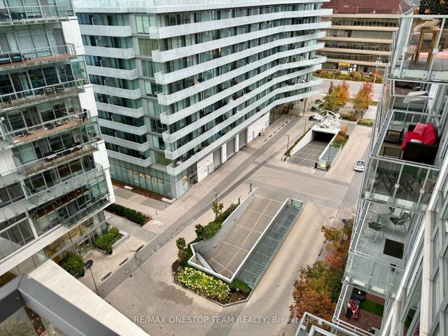 1011 - 29 Queens Quay E