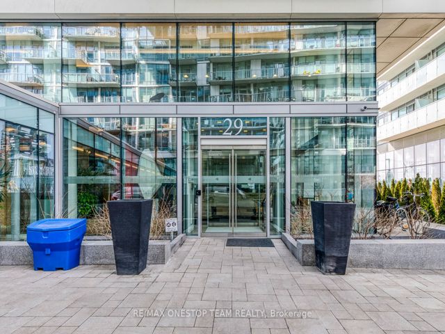 1011 - 29 Queens Quay E