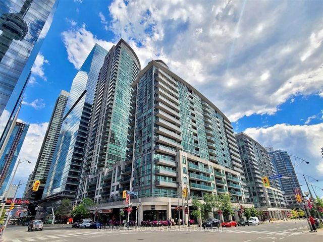 1005 - 51 Lower Simcoe St