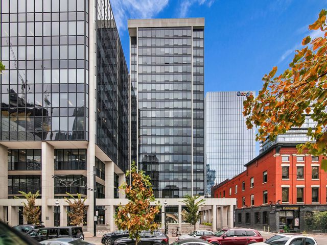 2006 - 30 Wellington St E