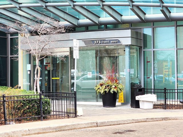3202 - 373 Front St W