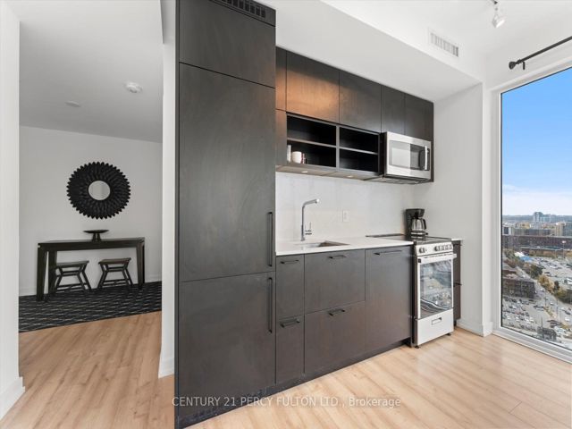 2105 - 135 East Liberty St
