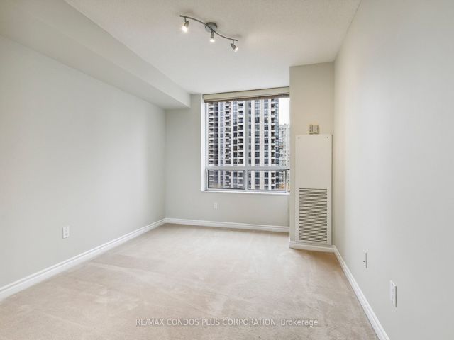 1113 - 18 Sommerset Way