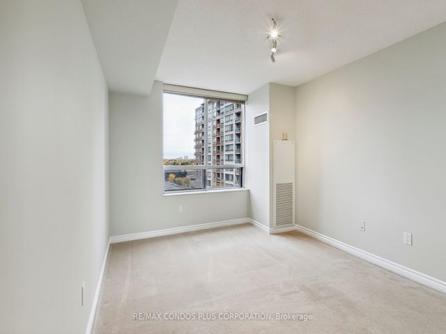 1113 - 18 Sommerset Way