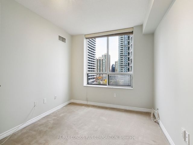 1113 - 18 Sommerset Way