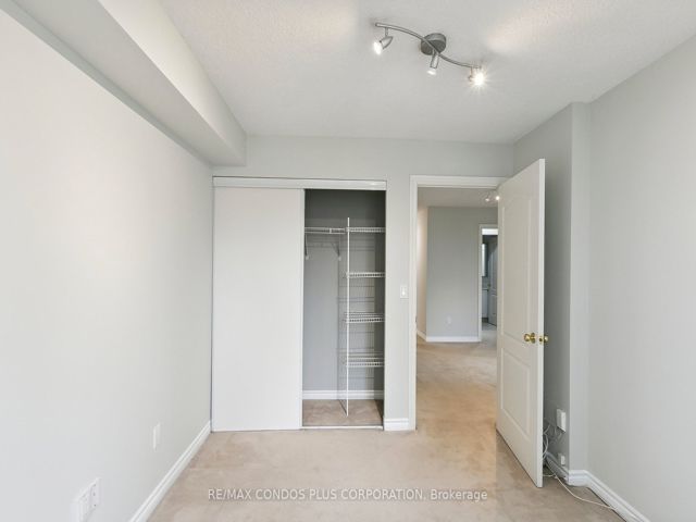 1113 - 18 Sommerset Way