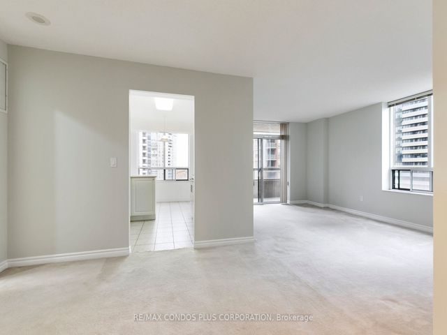 1113 - 18 Sommerset Way