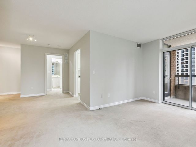 1113 - 18 Sommerset Way