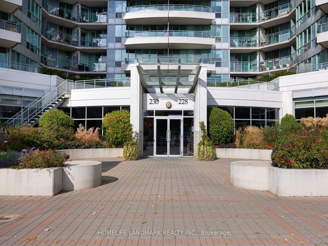 2612 - 230 Queens Quay W