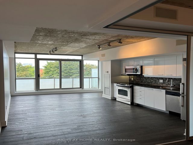 407 - 630 Queen St E