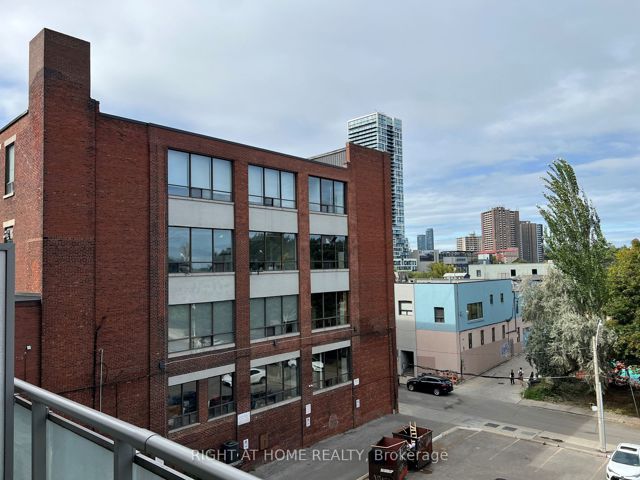 407 - 630 Queen St E