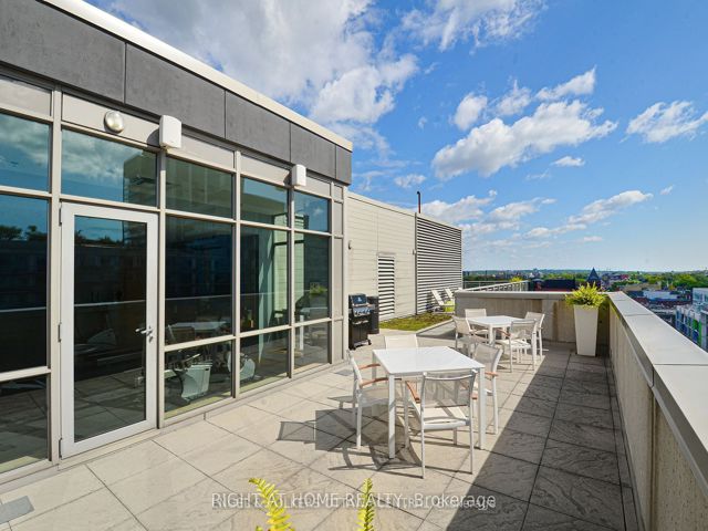 407 - 630 Queen St E