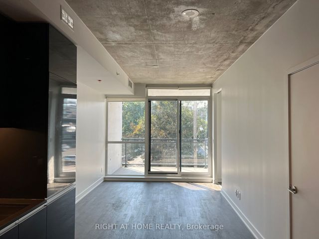 306 - 1238 Dundas St E