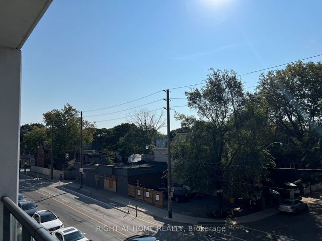 306 - 1238 Dundas St E