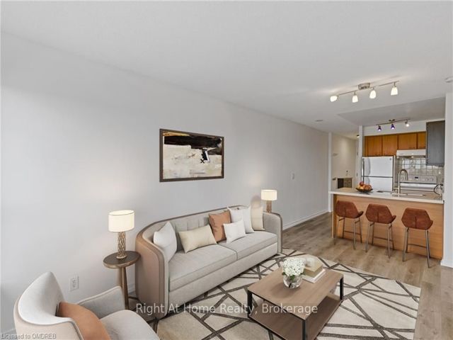 1601 - 36 Lee Centre Dr
