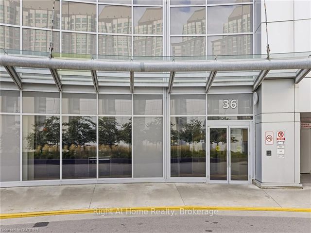 1601 - 36 Lee Centre Dr