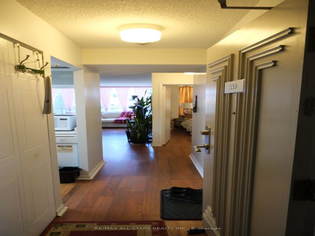 332 - 3 Greystone Walk Dr