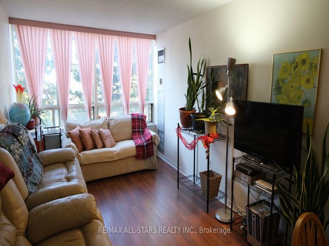 332 - 3 Greystone Walk Dr