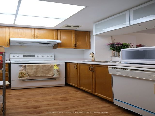 332 - 3 Greystone Walk Dr