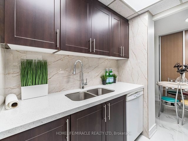 1708 - 65 Huntingdale Blvd