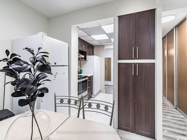 1708 - 65 Huntingdale Blvd