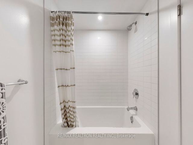 445 - 150 Logan Ave