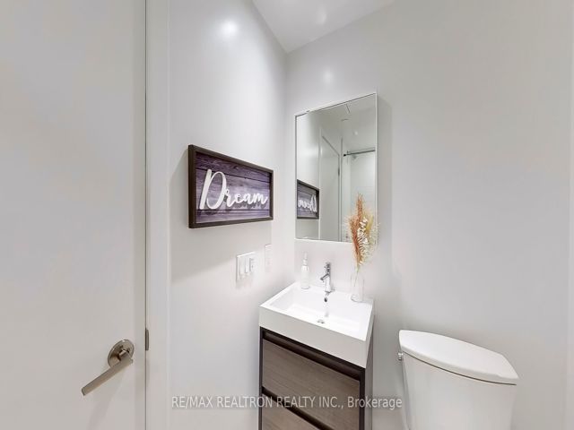 445 - 150 Logan Ave