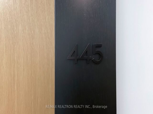 445 - 150 Logan Ave