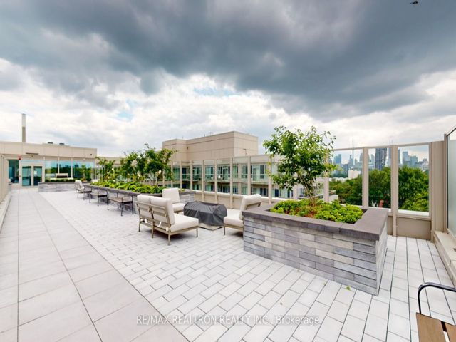 445 - 150 Logan Ave