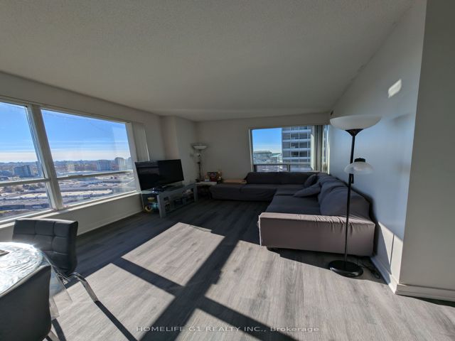 PH-103 - 38 Lee Centre Dr