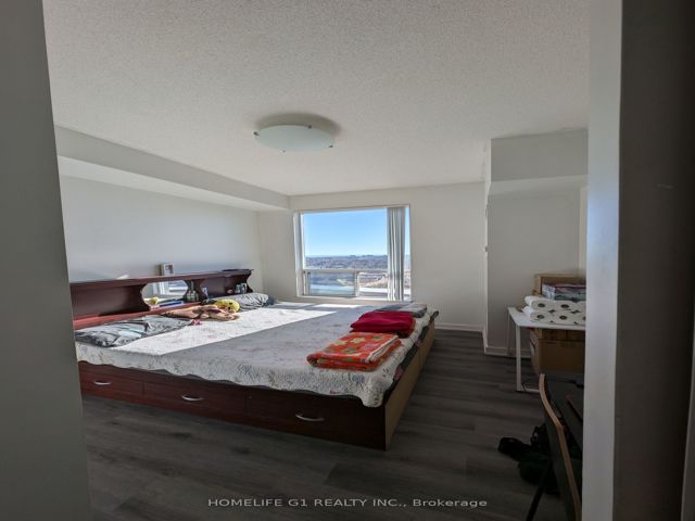 PH-103 - 38 Lee Centre Dr