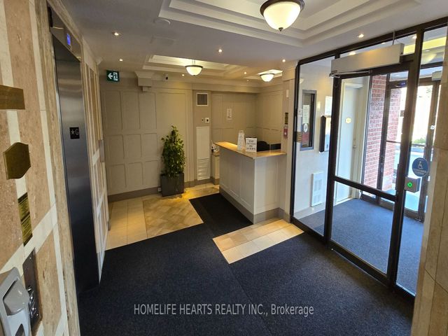 407 - 330 Mccowan Rd
