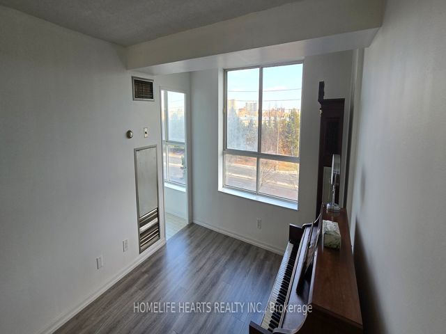 407 - 330 Mccowan Rd