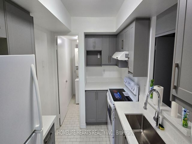 407 - 330 Mccowan Rd